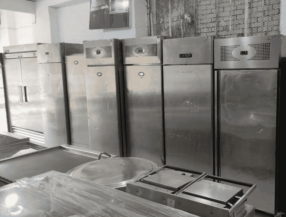 ثلاجات الحفظ والعرض والتخزين للمطاعم والفنادق