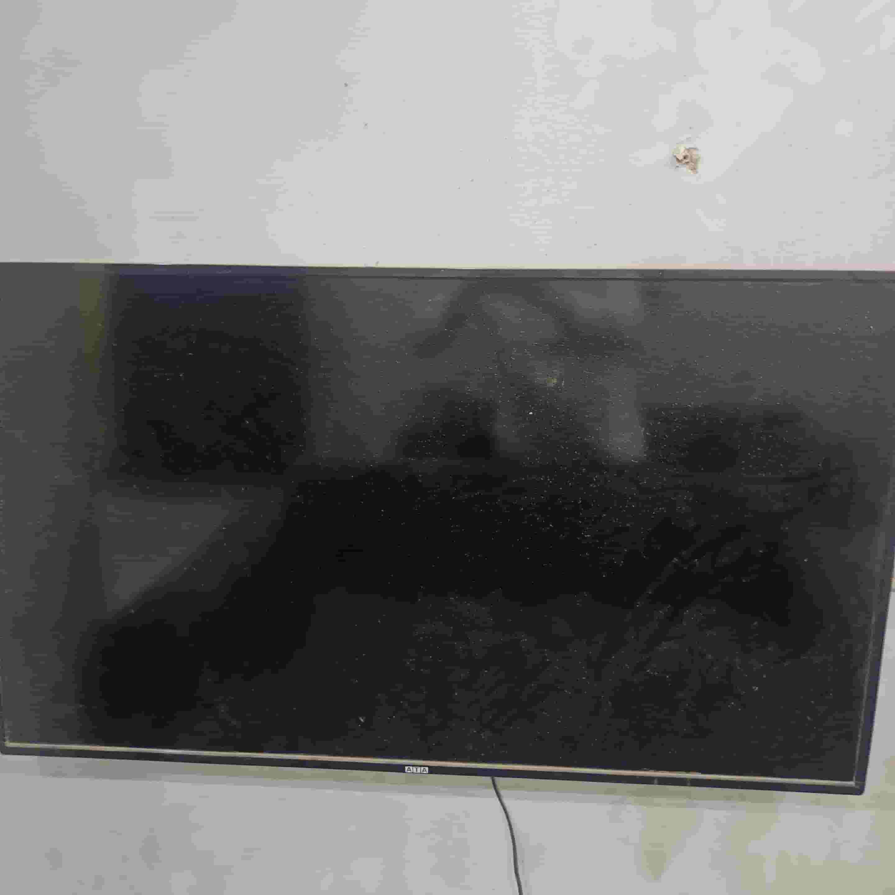 شاشة ٤٣ بوصة 