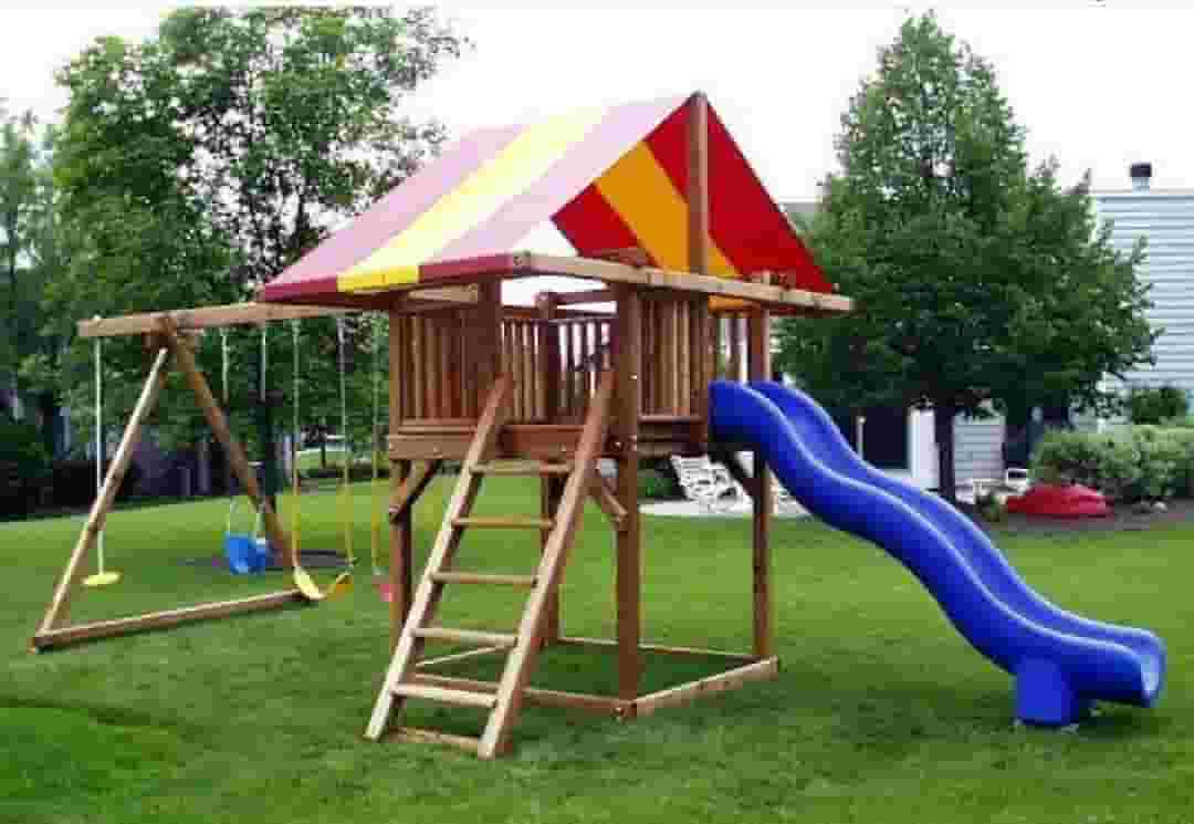 ألعاب وبيوت خشبية للأطفال ألعاب وبيوت خشبية للأطفال