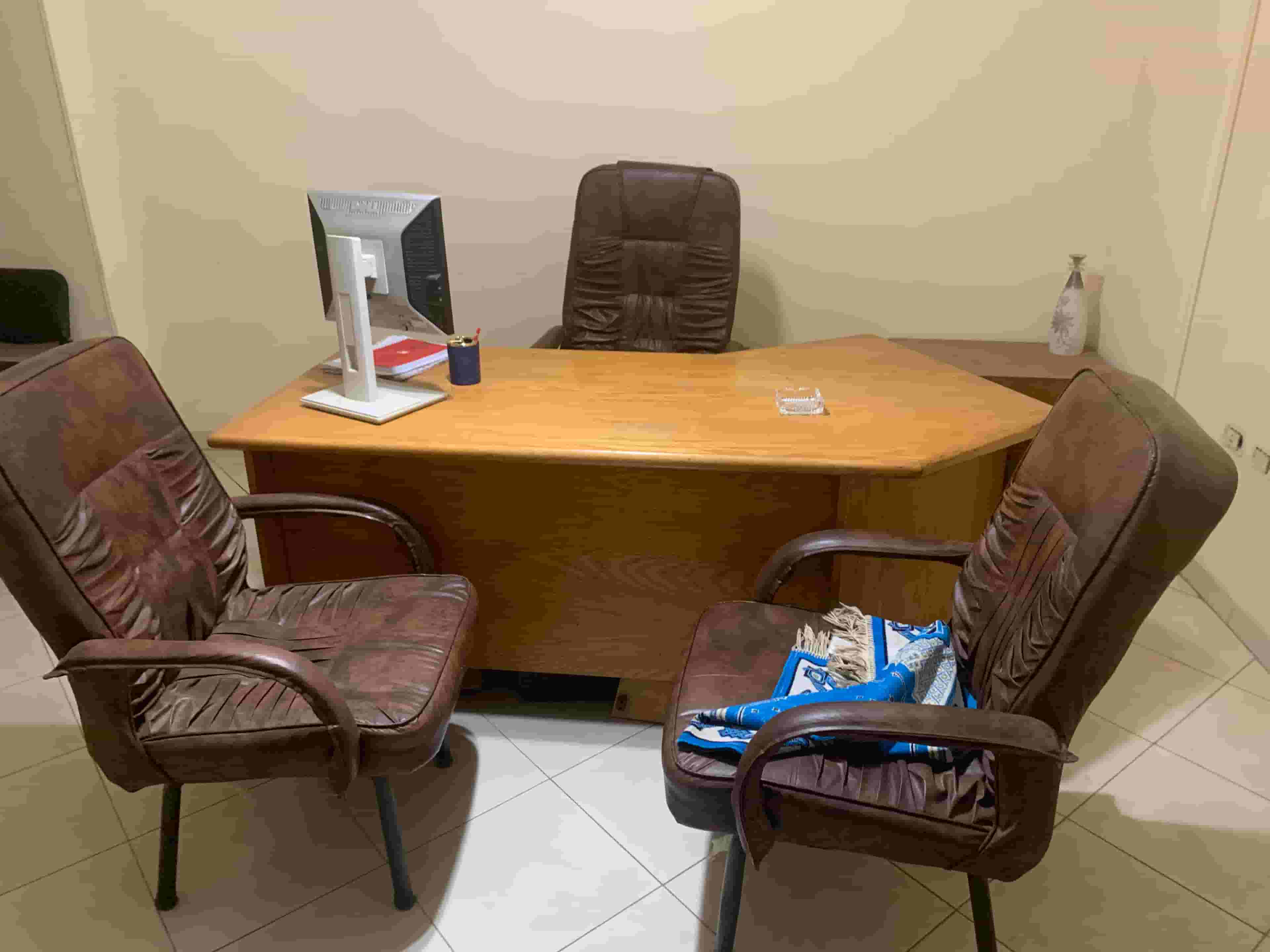 فرش مكتب كامل فرش مكتب كامل