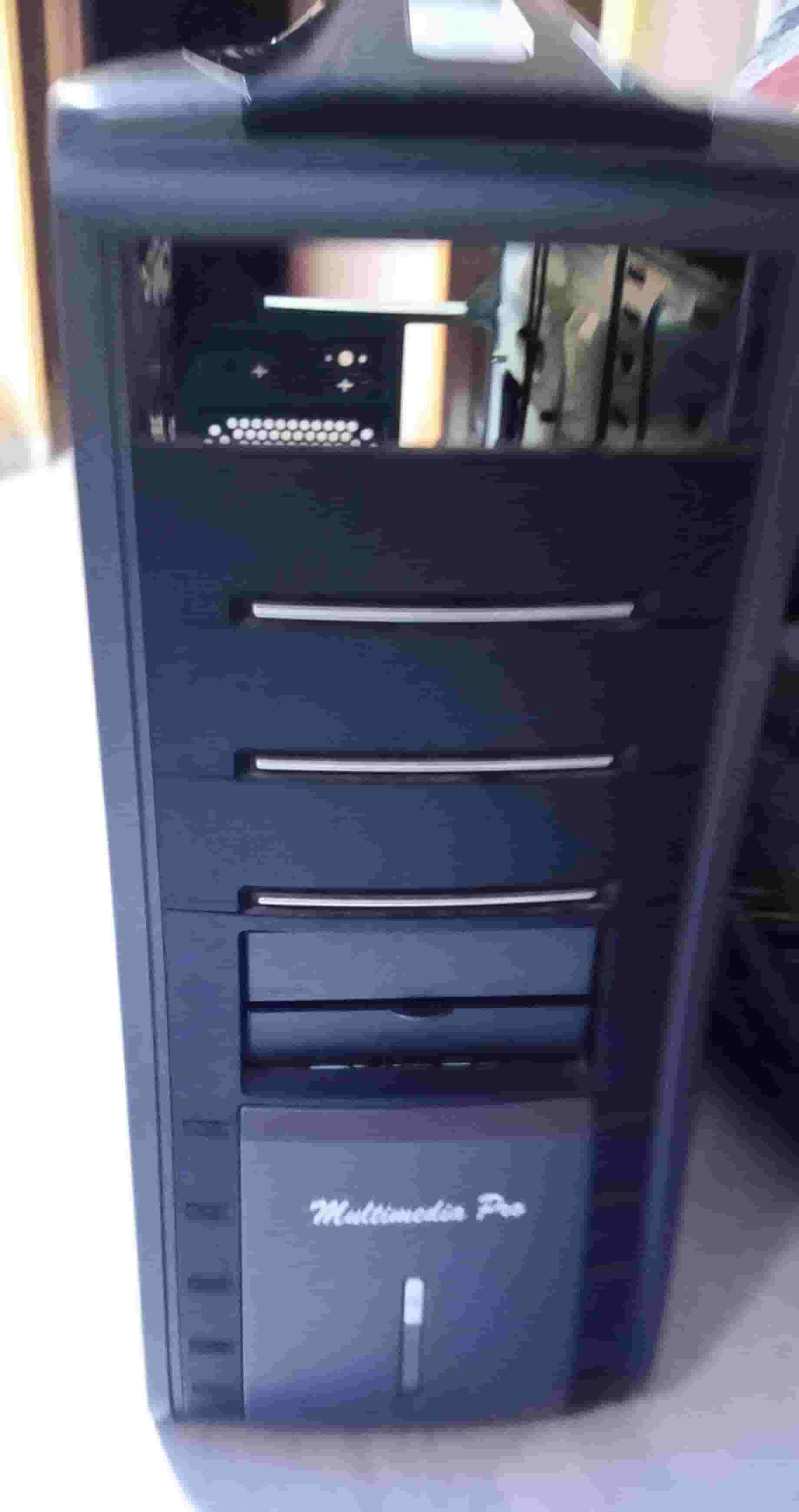 كيسة كمبيوتر للبيع كيسة كمبيوتر للبيع